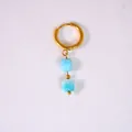 Pendiente de aro en oro de 14K con cuentas de piedra natural azul y colgante de concha - Estilo de Cuentas de Piedra de Cubo Azul Claro (32)