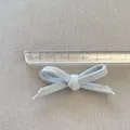 Fiocco in tessuto azzurro da 5,2 cm fatto a mano per fermagli fai-da-te e decorazioni - Stile Blu Chiaro (1)