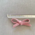 Fiocco rosa in tessuto fatto a mano per capelli, larghezza 5cm con trama strutturata - Stile Rosa (2)