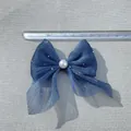 Lazo decorativo de malla azul oscuro con lentejuelas plateadas y detalle de perla blanca - Azul marino