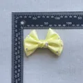 Fiocco in nastro di raso giallo chiaro con strass per accessori capelli e abbigliamento - Stile Raso Con Cinque Strass