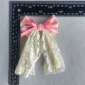 Vue détaillée du nœud floral avec dentelle de 16,5 cm pour accessoires cheveux Lolita - Nœud floral avec long ruban en dentelle (6) / Lot de 10