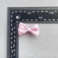 Detalle de lazo de seda rosa con diamantes de imitación de 3,5 cm por 2,0 cm - Cinta de Satén Rosa Con Brillantes (7)