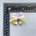Nœud en satin tricolore avec strass en cœur et règle de mesure pour accessoires - Rose Violet Jaune (3)