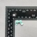 Detalle macro de un lazo de satén verde menta de 1,5cm mostrando textura y escala real - Verde Menta (10)