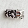 Détail macro du maillon de scorpion 3D pour bracelet italien en acier inoxydable - Base Argent Scorpion