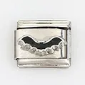 Detalle de un eslabón italiano plateado con diseño de murciélago negro para pulseras - Estilo Murciélago Negro (003-8)