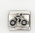 Dettaglio di un link per bracciale italiano in acciaio con motivo ciclista in smalto - Stile Ciclista (002-21)