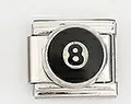 Dettaglio macro di maglia per bracciale italiano in acciaio inox con motivo palla da biliardo 8 - Stile Palla da Biliardo 8 (002-28)