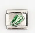 Détail du charm italien modulaire avec motif poivron vert en émail sur base argentée - Style Poivron Vert (0016-15)