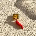 Charm modulaire italien avec pendentif piment rouge brillant sur socle doré - Base Dorée Style Piment Rouge