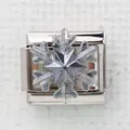 Macro-opname van een Italiaanse armband-schakel met een zilveren 3D-sneeuwvlokontwerp - Glanzend Zilveren Sneeuwvlok (10)