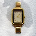 Elegante goldene rechteckige Quartzuhr für Damen mit Strassmarkierungen und Gliederkettenband - Quadratisches Zifferblatt Gold