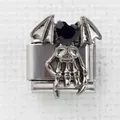 Charm italiano gotico con cuore nero, ali di pipistrello e mano di scheletro in acciaio - Mano di Teschio Pipistrello Cuore Nero (13)