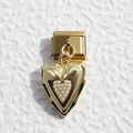 Macro detail of golden heart Italian charm link with white inlaid pearls for DIY bracelets - Imitation Pearl Relieve Heart Style