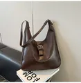 Vintage large-capacity hobo shoulder bag in dark coffee brown faux leather finish - No Pendant / Coffee