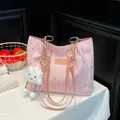 Sac fourre-tout rose à motif étoiles avec chaîne dorée et breloque nuage - Avec Pendentif / Rose