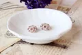 Set de dos abalorios plateados con pedrería rosa para pulseras de estilo europeo - Cuenta Charm de Agujero Grande (YD76) / Rosa rojo