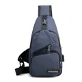 Wasserdichte dunkelblaue Brusttasche für Herren mit USB-Ladeanschluss und Reißverschluss - 16x32x10cm / Blau