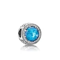 Charm rotondo in argento con zircone blu scuro e dettagli traforati laterali - Stile Motivo Traforato Sfaccettato Blu Reale (J3-02-11)