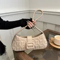 Elegante borsa a spalla beige trapuntata con motivo a rombi e manico superiore - Cachi Scuro