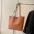 Minimalist brown large-capacity tote bag with lychee texture leather for women - No Pendant / Brown