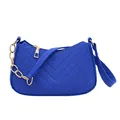 Bolso de hombro de fieltro azul con acolchado en V y cadena dorada de estilo elegante - Azul Real