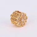 Doppelschichtig vergoldeter Blumen-Charm mit Zirkonia für individuelle Armbänder - Doppellagige Strass Blume