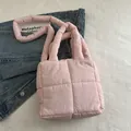 Bolso tote de algodón acolchado en color rosa claro suave con costuras cuadradas - Rosa