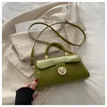 Borsa vintage verde oliva con chiusura girevole dorata e tracolla regolabile - senza ciondolo / Verde erba