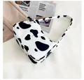 Sac sous le bras à la mode avec motif vache noir et blanc et bandoulière assortie - Motif Vache