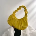 Schicke hellgelbe gefaltete Taschen-Schultertasche mit gerafftem Wolkengriff - Gelb