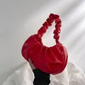 Minimalistische leuchtrote Falten-Achseltasche aus Premium-PU-Leder für Damen - Rot