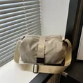 Bolso bandolera cilíndrico de tela Oxford beige con correa de nailon para uso diario - Caqui