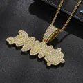 Detail der Hip-Hop-Goldkette mit BANK-Anhänger, Kristallen und robuster Seilkette - Nur Anhänger