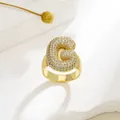 Verstellbarer vergoldeter Ring mit markantem Buchstaben C und Mikro-Pave-Zirkonia - Buchstabe G Stil / Gold