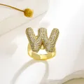 Verstellbarer vergoldeter Ring mit Buchstabe W und Zirkonia Mikropavé-Besatz - Buchstabe W Stil / Gold