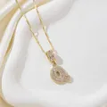 Collier lettre Q plaqué or de luxe avec pavé étincelant de pierres en zircone - Lettre Q