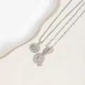 Detail of S925 silver letter Q pendant and sunburst necklace with cubic zirconia stones - Letter Q / Silver