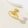 Anello regolabile dorato con design a onda minimalista e finitura a specchio lucida - Oro Lettera-Z