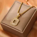 Golden rope chain with luxury iced out rectangular letter pendant in 18K gold plating - Letter O / Gold