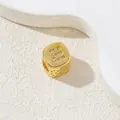 Vergoldeter hohler Würfelanhänger mit Buchstabe E und Zirkoniasteinen für Halsketten - Buchstabe E / Gold