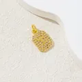 Luxuriöser vergoldeter Kupferanhänger mit Zirkonia-Pavé in Rechteckform mit dem Buchstaben T - Buchstabe T
