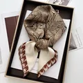 Carré en soie à motif floral et pied-de-poule présenté dans un coffret élégant - Style Patchwork Pied-de-Poule Nervure de Feuille (3)