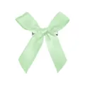 Détail de la pince à cheveux nœud en satin vert clair avec texture soie et clip métal - Vert