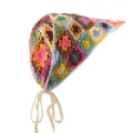 Kleurrijke handgemaakte gehaakte driehoekige bandana met bloemmotief en bandjes - Granny Square Patchwork Bandana