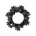 Detailansicht grauer Kristallperlen und mattierter Blumen auf elastischem Haargummi - Schwarze Blume Strass Stil