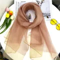 Eleganter champagnerfarbener Organza-Schal aus Seide mit metallischem Schimmer - Rosa & Beige