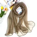 Elegante sciarpa in lana di seta bronzo con fili scintillanti e bordi arrotolati - 200x75cm / Champagne