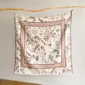Pañuelo cuadrado floral vintage francés con flecos, elegante motivo de libélula y cardo - Rosa Arroz